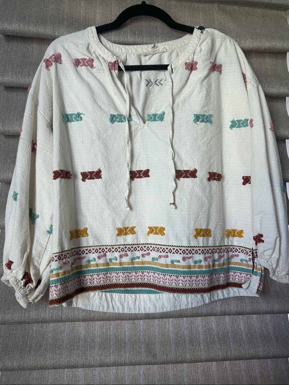 Lou & Grey Ivory Embroidered Tie-Neck Tunic with Multicolor Motifs